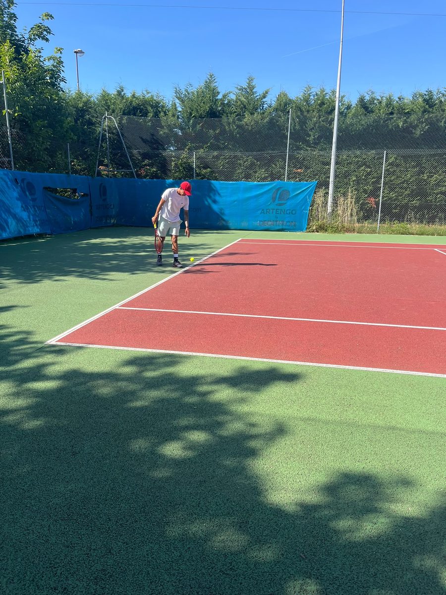 Partido en una de las canchas del club francés