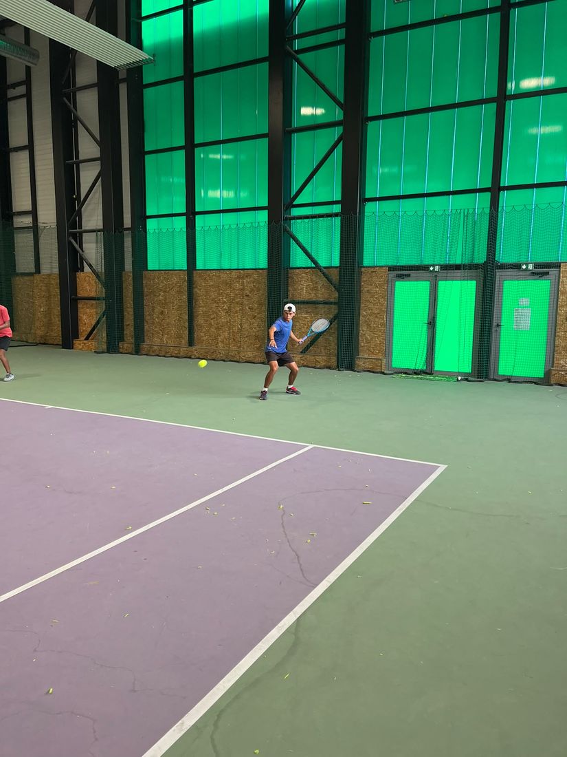 Jugadores de Sport Tennis en la temporada de tenis en Francia