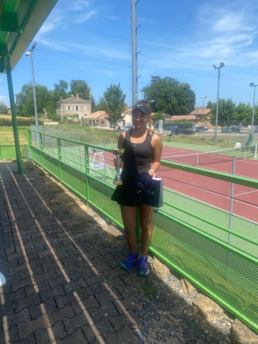 Jugadores de Sport Tennis en la temporada de tenis en Francia