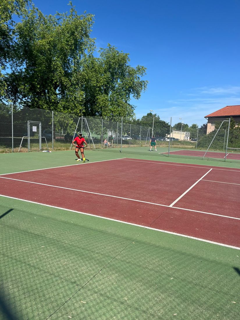 Jugadores de Sport Tennis en la temporada de tenis en Francia